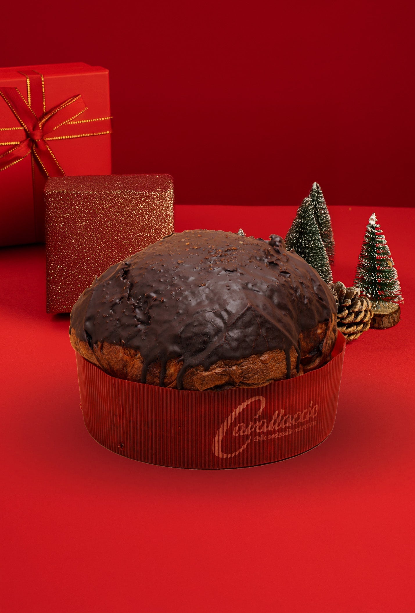 L’AMARENO – Panettone all’Amarena e Cioccolato Fondente