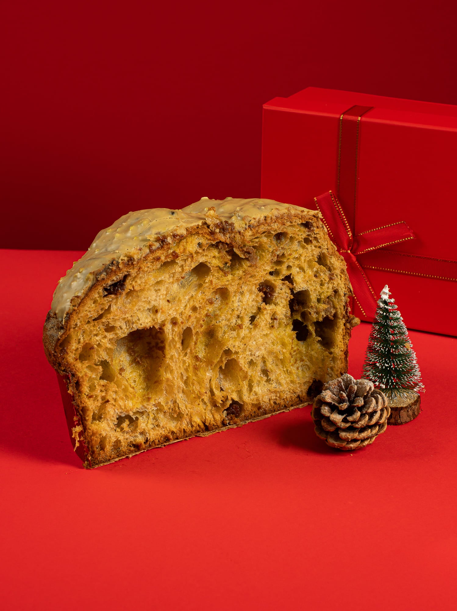 BRONTE – Panettone al Pistacchio e Lamponi